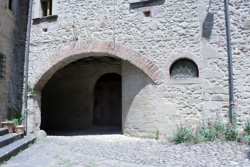 Sottopasso a Borgo La Scola 